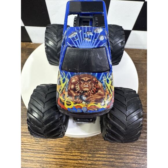 Monster Jam Truck Stone Crusher Monster Truck Scale 1:64 Spin Master Diecast Toy - Picture 8 of 9